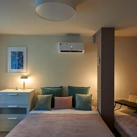 Beauty 2 Free Parking Apartment